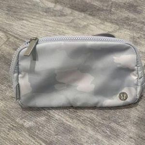 lululemon everywhere belt bag